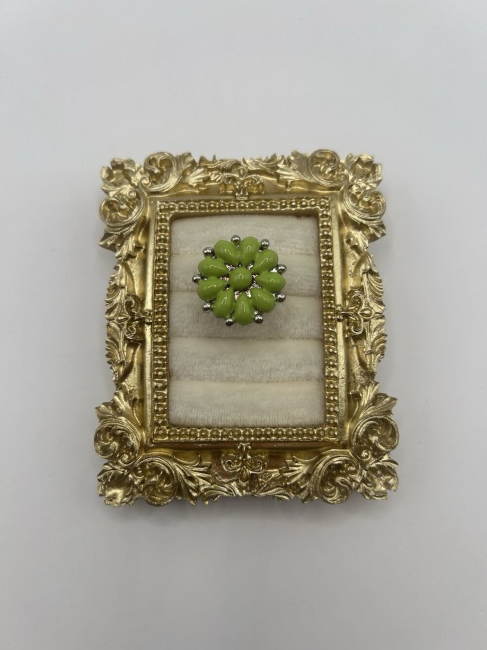 Vintage Ring Green Flower Cluster Adjustable Costume Silver Tone Size 7 Floral